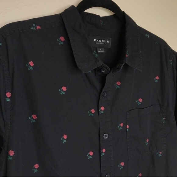 PacSun Short Sleeve Button Up Black Red Rose All Over Print Chest Pkt Men Large - Picture 2 of 12